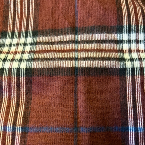 V. Fraas The Scarf Source Maroon Plaid Winter Scarf Germany - Picture 2 of 3